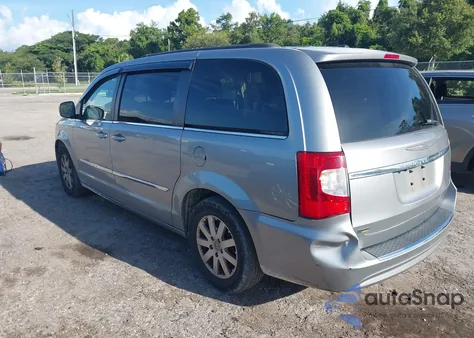 2016 Chrysler Town & Country Touring z USA, uszkodzony, nr VIN 2C4RC1BG9GR229002